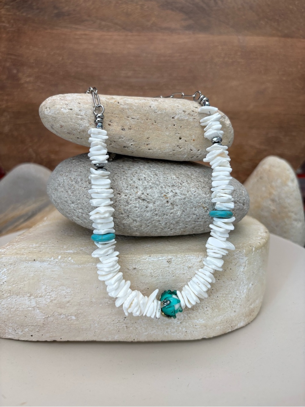 Gardgy handmade Beach-Style White Shell Necklace with teal blue green flower